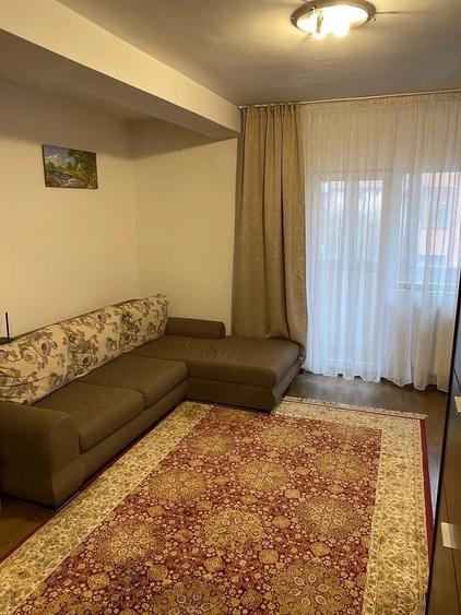 Garsonieră decomandată în Apărătorii Patriei