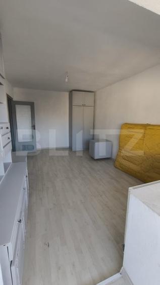 Apartament cu 4 camere decomandat în Burdujeni
