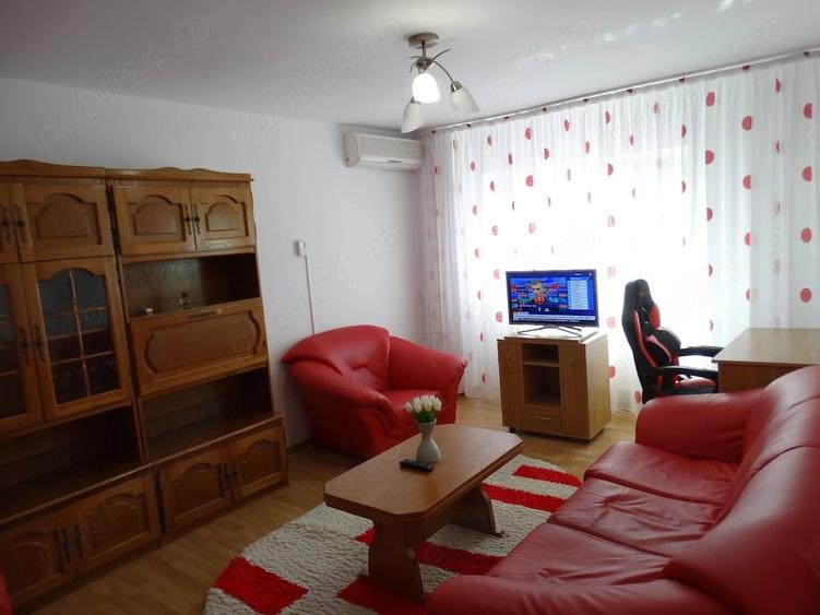 Apartament cu 2 camere decomandat în Micro 8
