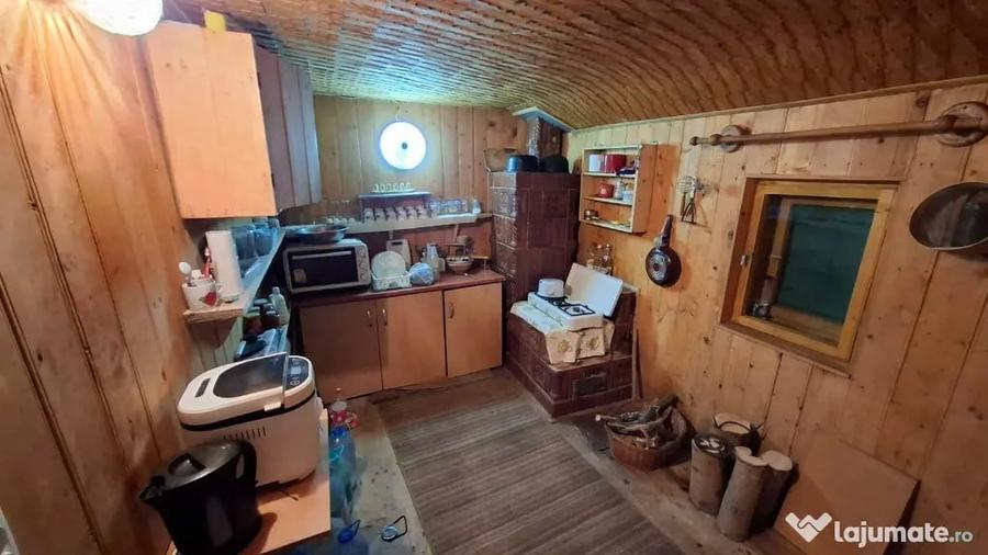 Apartament cu 4 camere în Lepșa