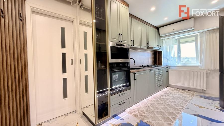 Apartament cu 2 camere decomandat, mobilat în Soarelui