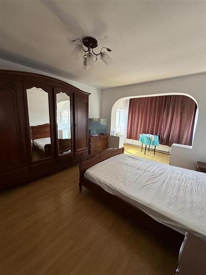 Apartament cu 3 camere decomandat, mobilat în Târgu Cucu