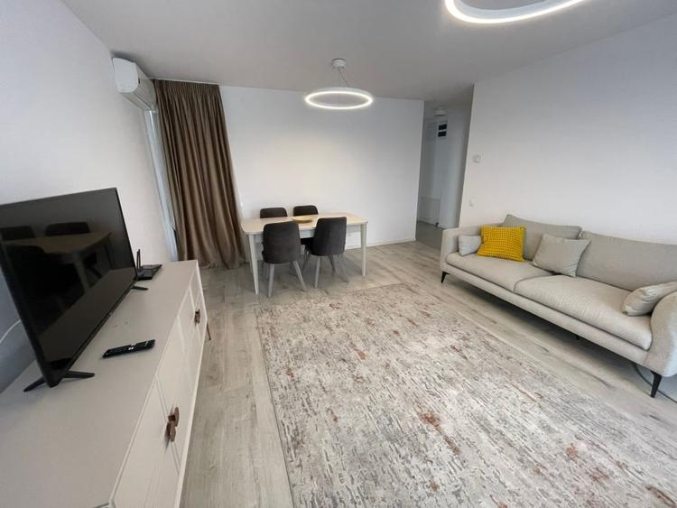 Apartament cu 3 camere decomandat, mobilat în Pipera