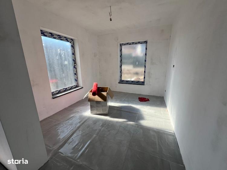 Casă cu 4 camere în Mărăcineni