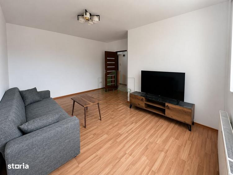 Apartament cu 3 camere semidecomandat în Ștefăneștii de Jos
