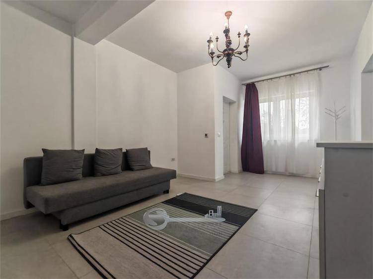 Apartament cu 3 camere decomandat, mobilat în Cug