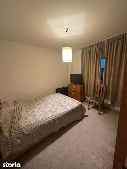 Apartament cu 4 camere semidecomandat în Militari