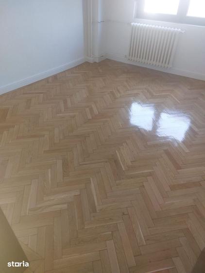 Apartament cu 4 camere în Unirii