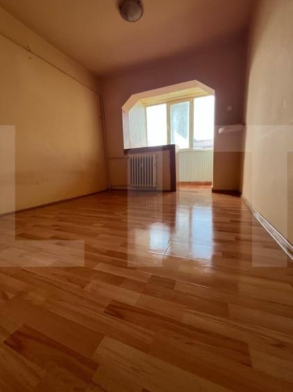 Garsonieră decomandată în Central