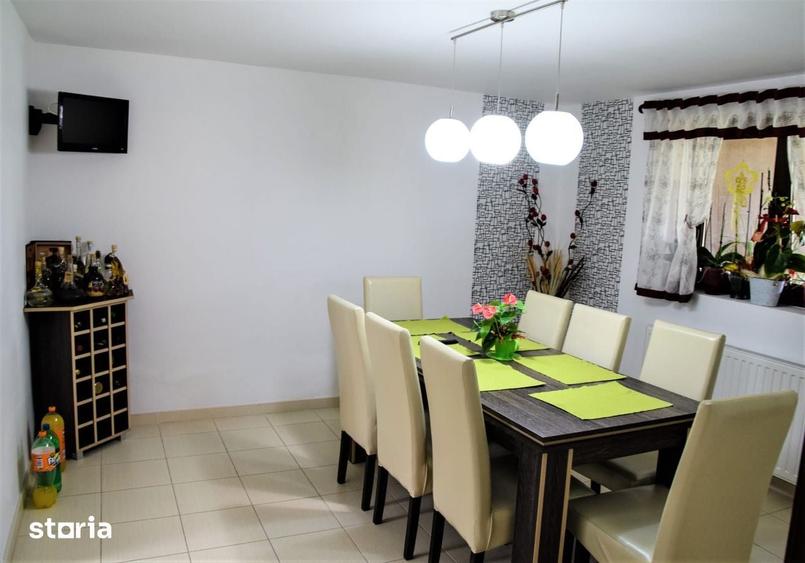 Vila superba in zona Atrium - Afi Mall - 17