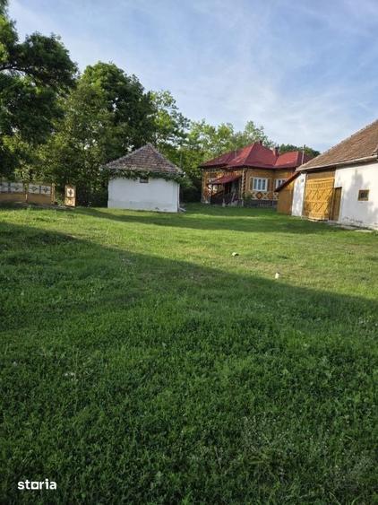 Casă cu 3 camere cu Teren 3600 Mp în Bicaz