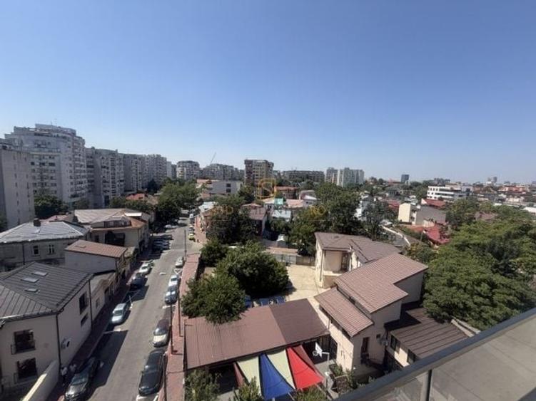 Penthouse cu 4 camere decomandat în Decebal