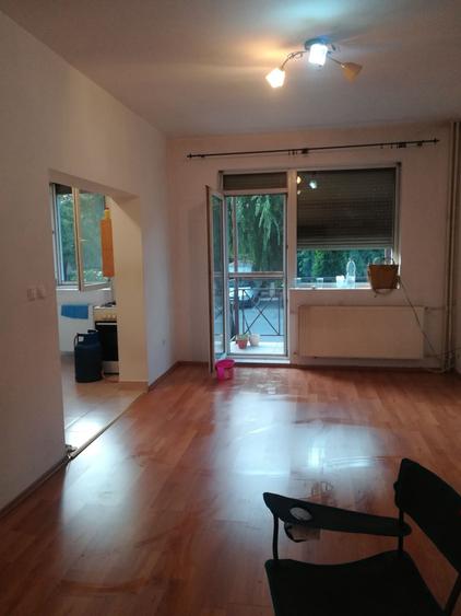 Apartament cu 2 camere decomandat în Borș