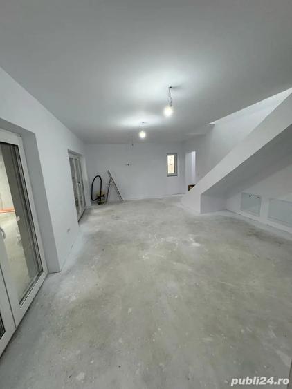 Casă cu Teren 605 Mp în Albina