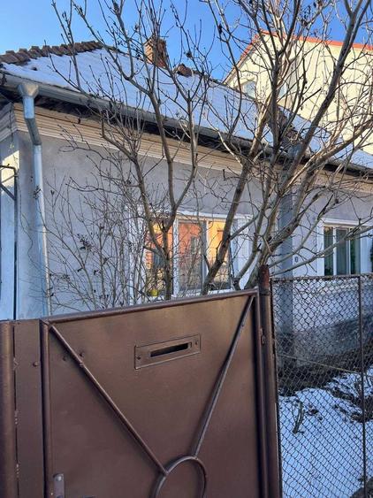 Casă cu 2 camere în Central