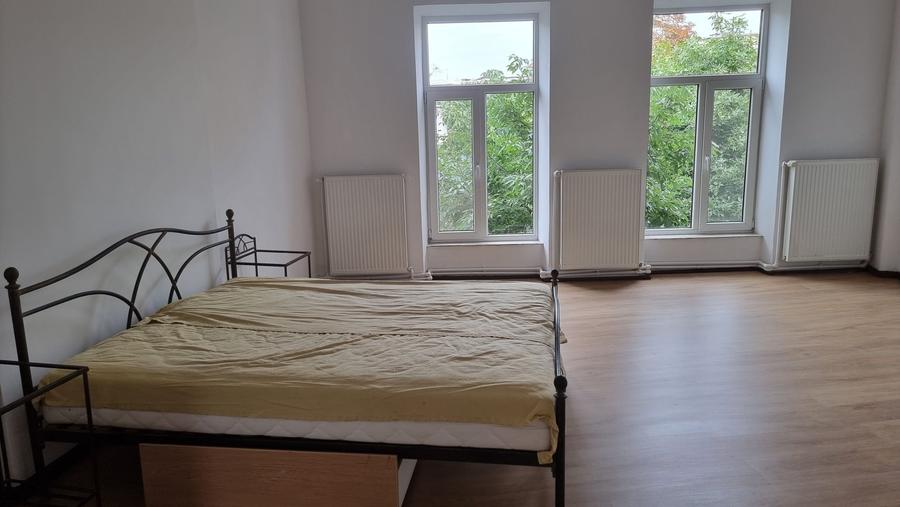 Apartament cu 4 camere decomandat în Kogălniceanu