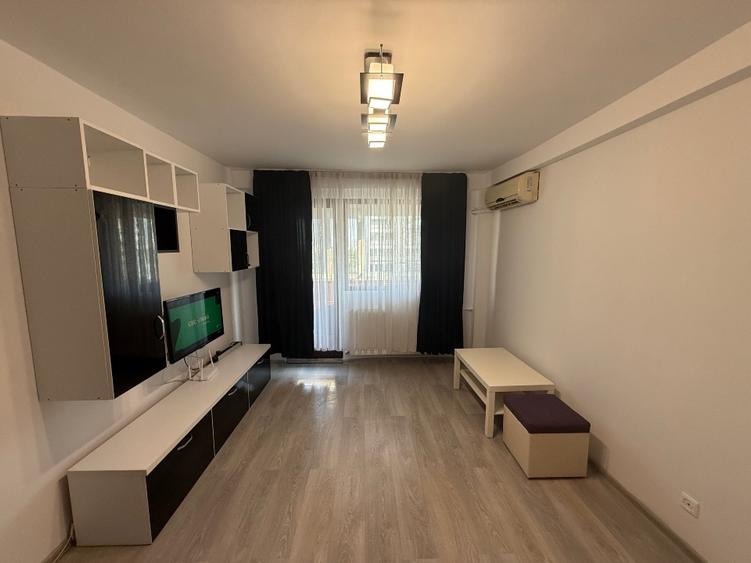 Garsonieră decomandată, mobilată în Baba Novac