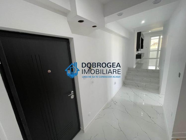 Apartament cu 3 camere decomandat în E3