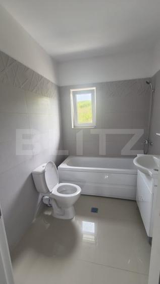 Casă individuală cu 3 camere cu Canalizare în Vișani