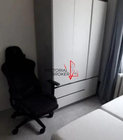 Apartament cu 3 camere decomandat în Dristor
