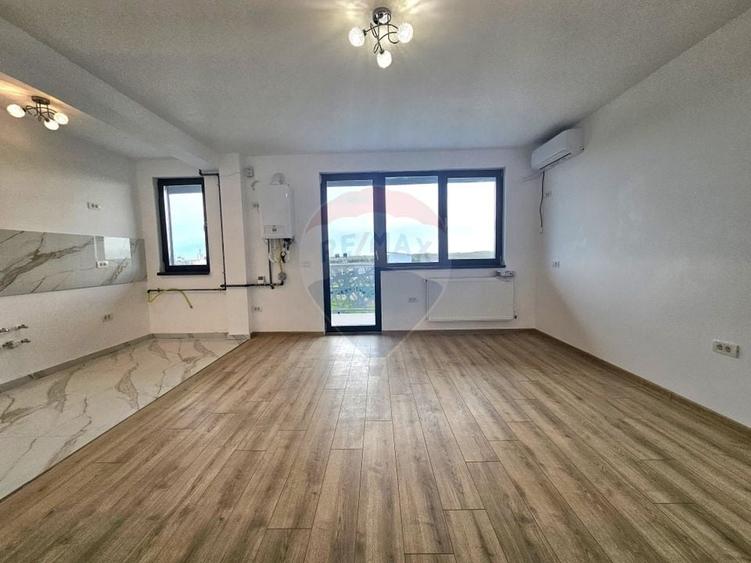 Apartament cu 3 camere decomandat în Vest