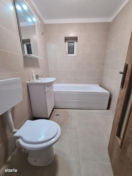 Apartament cu 2 camere decomandat în Broșteni