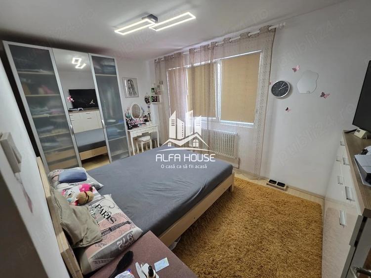 Vand apartament 3 camere cf.1, etaj 3 , zona Micro 3! - 1