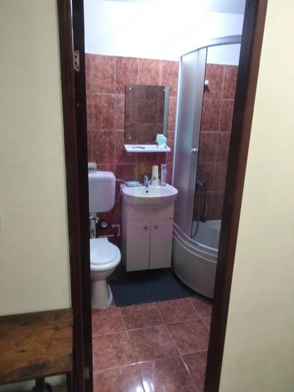 Garsonieră decomandată în Central