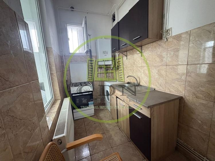 Garsonieră decomandată, mobilată în Brazda lui Novac