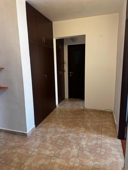 Apartament cu 2 camere în Rovine