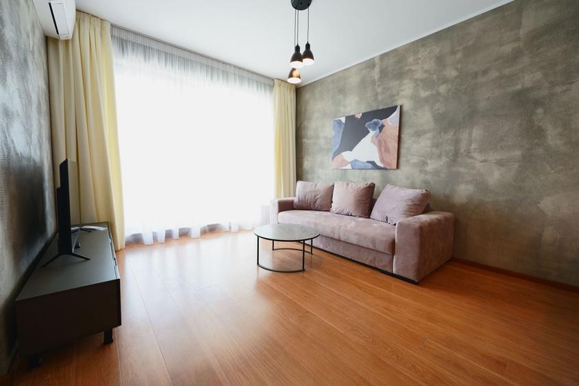 Apartament cu 2 camere semidecomandat, mobilat în Agronomie