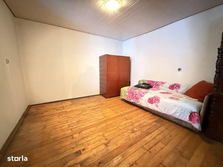 Casă cu 6 camere cu Teren 500 Mp în Mehala