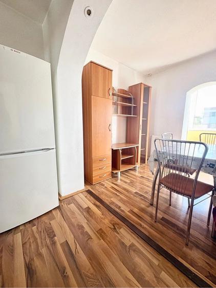 Apartament cu 2 camere decomandat în Dacia