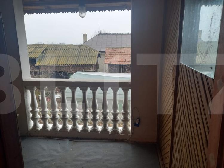 Casă individuală cu 7 camere cu Canalizare în Verguleasa