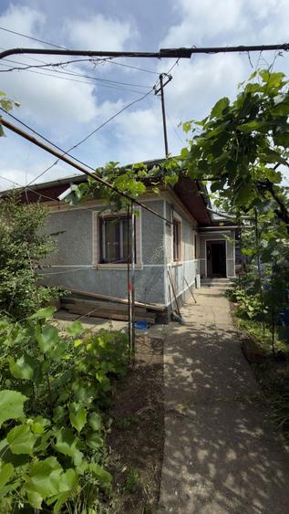 Casă individuală cu 3 camere cu Canalizare în Colentina