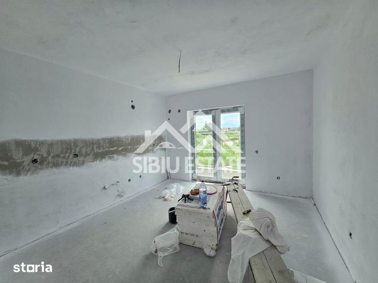 Casă cu 5 camere cu Teren 290 Mp în Șura Mică