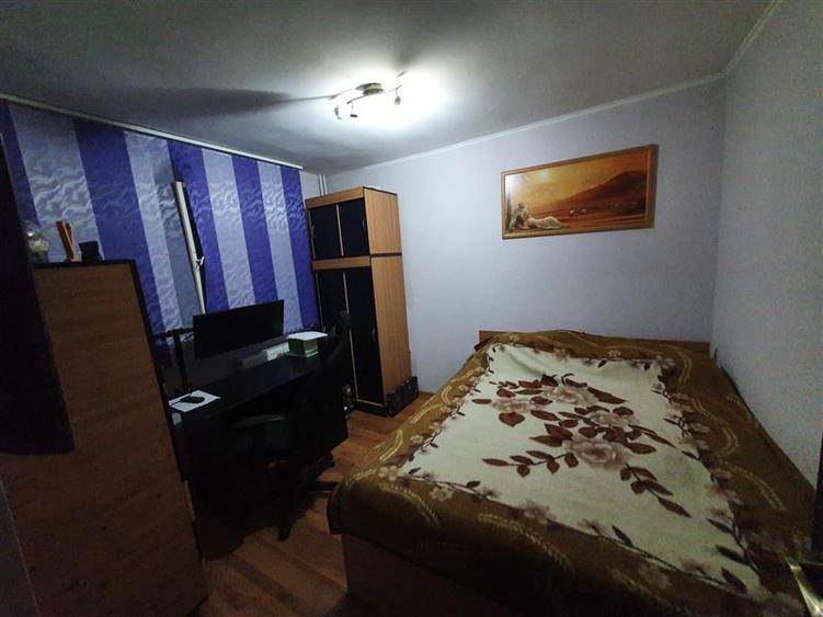 Apartament cu 3 camere decomandat, mobilat în Vest - Lamâița
