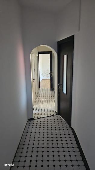 Apartament cu 4 camere decomandat în Centrul Civic