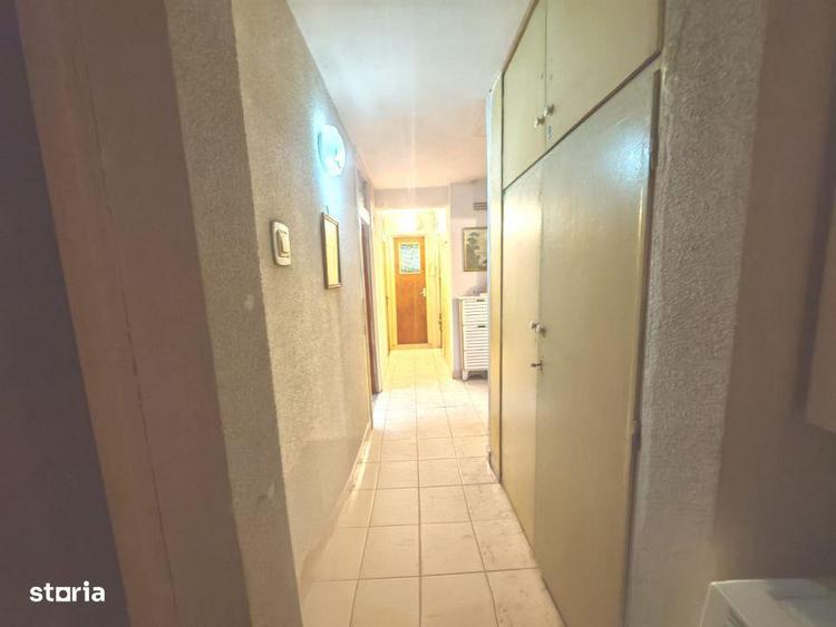 Apartament cu 4 camere decomandat în Rahova