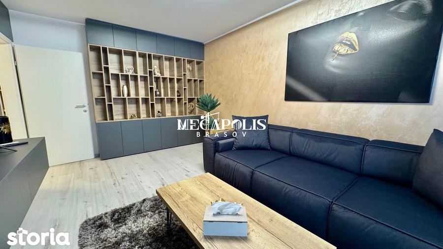 Apartament cu 2 camere decomandat în Tractorul