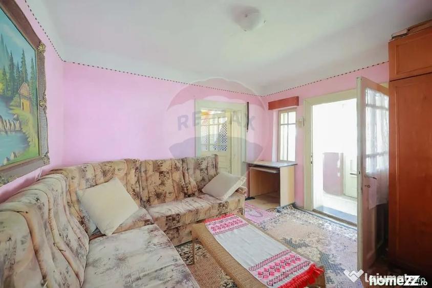 Casă cu 4 camere cu Teren 901 Mp în Vadu Crișului