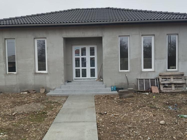 Casă cu 3 camere în Slobozia