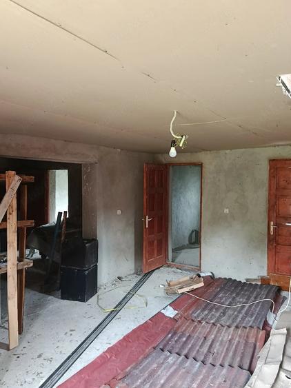 Casă cu Teren 1300 Mp în Tărcaia