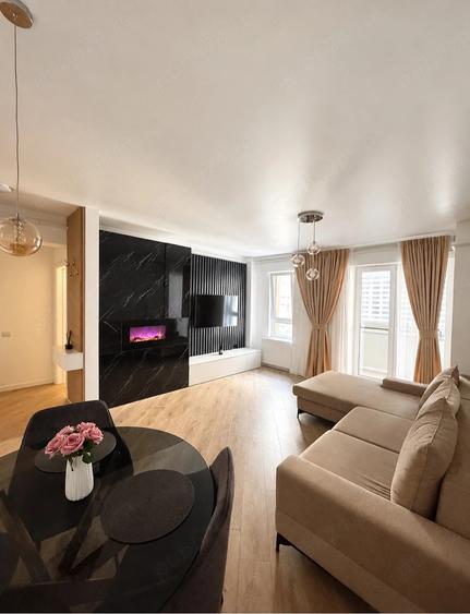 Apartament cu 2 camere decomandat, mobilat în Central