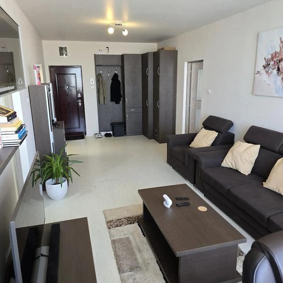 Apartament cu 2 camere nedecomandat în Romanilor