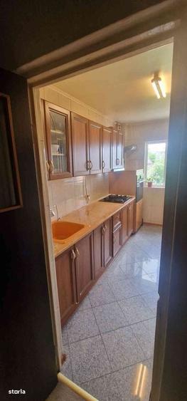 Apartament cu 2 camere decomandat în Titan
