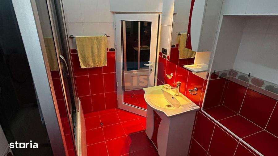 Casă cu 6 camere cu Teren 150 Mp în Ultracentral