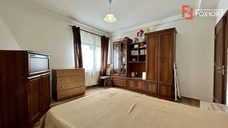Apartament cu 3 camere semidecomandat, mobilat în Ghiroda