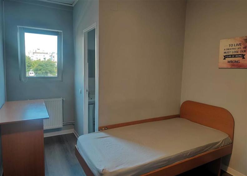 Garsonieră decomandată, mobilată în Gară