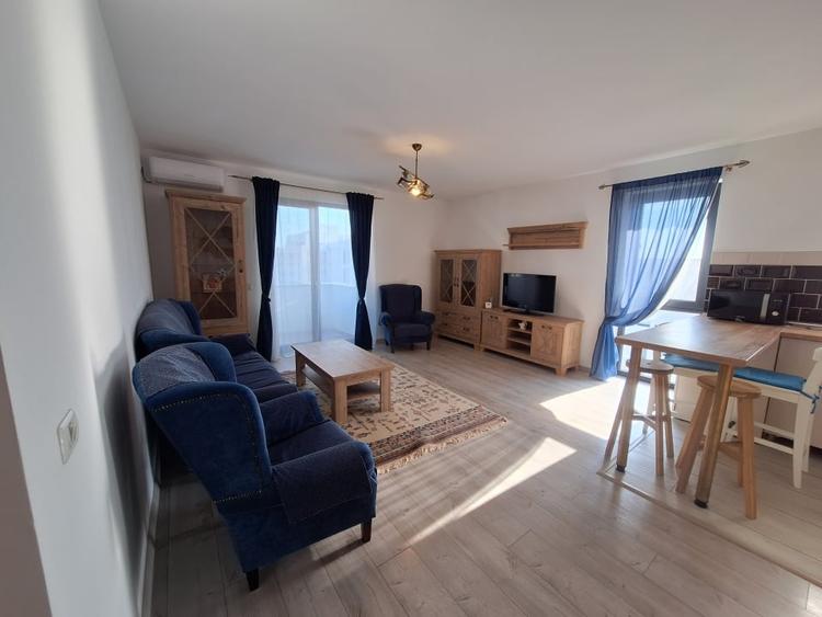 Apartament cu 2 camere decomandat, mobilat în Aradului